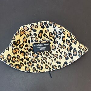 Kendall & Kylie Kids Leopard Bucket Hat - Tan & Black